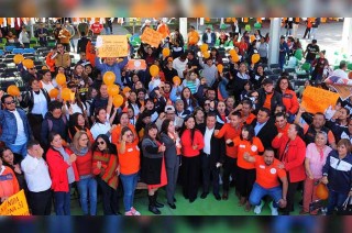 No llegas sola, llegamos todos, fue el grito unisono de los trabajadores federalizados