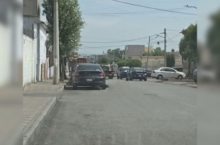 Vecinos del lugar reportaron haber escuchado varias detonaciones de arma de fuego, lo que movilizó de inmediato a elementos policiacos.