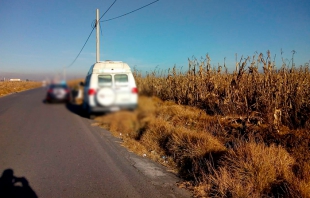 Hallan a anciano sin vida junto a su camioneta en Tianguistenco