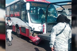 La unidad médica de Protección Civil Municipal atendió al elemento de la Guardia Nacional.