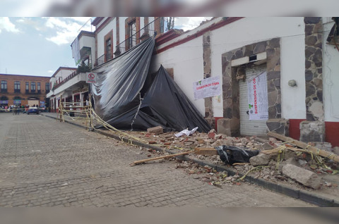 Personal del Ayuntamiento ordenó la suspensión inmediata y total de las obras.