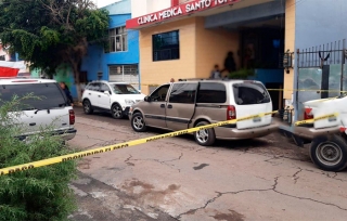 Matan a dos dentro de una camioneta en #LosReyesLaPaz