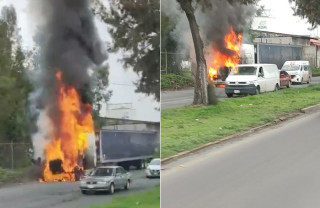 De acuerdo con los primeros reportes, el vehículo de carga comenzó a arder por causas aún desconocidas, provocando llamas visibles.
