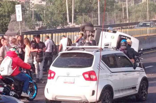 #Video: Vuelca unidad de pasajeros en la México-Pachuca