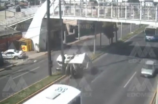 #Video #Toluca: captan cámaras volcadura de camioneta en Bulevar Aeropuerto