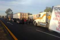 Transportistas de Hidalgo protestan en la #México-Pachuca