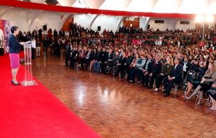 Rinde II Informe de Labores la presidenta del Sistema Municipal DIF Toluca