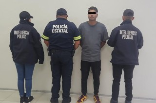 El detenido, junto con la camioneta asegurada, fue presentado ante la Agencia del Ministerio Público.