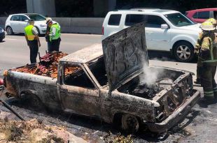 Se incendia camioneta en la México-Toluca