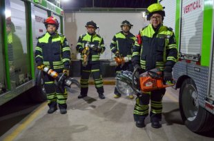 Paramédicos y personal médico del SUEM conmemoran 50 años de atención de emergencias en el Estado de México.