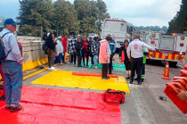 Video: Choque de autobús y tráiler deja un muerto y varios heridos en la México-Puebla