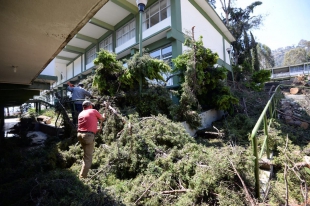 Graves daños en Prepa 4 por granizada de este jueves