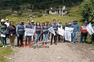 Carlos González Berra recorrió las comunidades de los Hoyos de Velázquez, San Miguel Oxtotilpan, San Mateo Almomoloa, Santanas y La Comunidad.