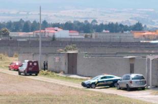 El cuerpo estaba abandonado entre las calles Pastores y Amazonas, a un costado de la carretera Calzada Al Pacífico.