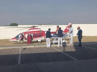 Dos personas tuvieron que ser trasladados vía aérea en un helicóptero del Agrupamiento Relámpagos a un nosocomio.