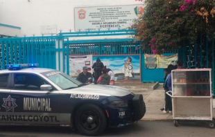 Conserje fallece dentro de los baños de una secundaria en #Neza