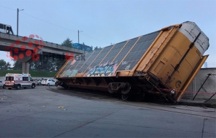 Descarrila tren en Tollocan; caos vial en la zona de Comonfort en Metepec