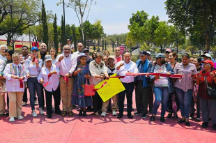 La Gobernadora mexiquense Delfina Gómez Álvarez, aseguró que este parque cuenta con 80 mil metros cuadrados para caminar, jugar y practicar deporte.