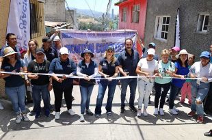 Entregan pavimentación en Huixquilucan