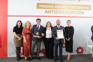 Luis Ignacio Sierra Villa recibe el Distintivo Anticorrupción 2024 