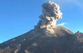 #Video: Registra el #Popocatépetl otra gran explosión