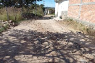 La policía fue alertada del hallazgo de un cuerpo en el camino a La Presa, de la colonia Lomas del Rosario.