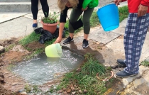 Fuga de miles de litros de agua en Ecatepec