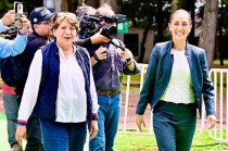 Delfina Gómez recibe a Claudia Sheinbaum en Toluca
