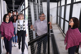 La rectora Martha Patricia Zarza Delgado y la directora general de la CEPANAF, Alma Diana Tapia Maya, realizaron un recorrido por las instalaciones de dicho espacio.
