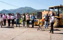 Arranca edil pavimentación de Calle Leona Vicario