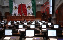 Siete diputados priistas piden licencia; cinco buscan reelegirse