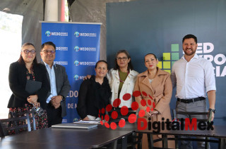 La firma fue realizada por Paola Farías, coordinadora del Programa de Empoderamiento en IA para Emprendedoras México-LATAM, y Omar Iván Gómez Guzmán, presidente del Consejo Directivo de Grafeno y de la Red ExpoSocial.