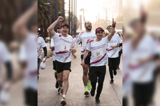 Bajo el lema “¡Juntos construimos un México más fuerte!”, cerca de 400 deportistas llenaron de colorido las principales calles de Toluca.