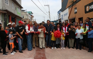 Inauguran repavimentación de calle en San Mateo Atenco