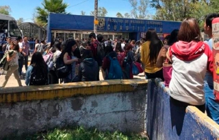 Impiden salida de vehículos de la FES Cuautitlán tras amenaza de bomba