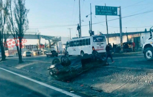 #Tragedia: Fallece conductor al volcar en la Toluca-Palmillas