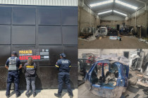 Policía de Investigación del Edoméx asegurando autopartes de vehículos robados en Toluca