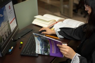 También en sentencias relacionadas de casos de mujeres procesadas por delitos como lesiones, violencia familiar y homicidio, a fin de analizar si la aplicación de la perspectiva de género contribuyó a discernir si las mujeres procesadas actuaron en defensa propia