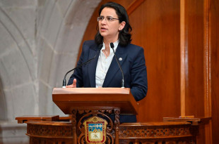 La propuesta también contempla reformas administrativas para reducir el impacto ambiental y los costos operativos del sector público.