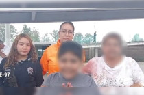 El operador de una camioneta de la Ruta 89 informó que el menor abordó la unidad en la zona de Ranchería, San Isidro Atlautenco, portando dos bolsas con pertenencias.