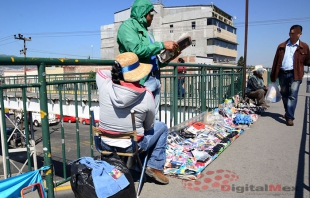 Nadie para al comercio ambulante en la Terminal