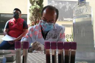 Doctor Eustaquio Martínez, responsable del Programa Estatal de Donación Voluntaria de Sangre del Instituto de Salud