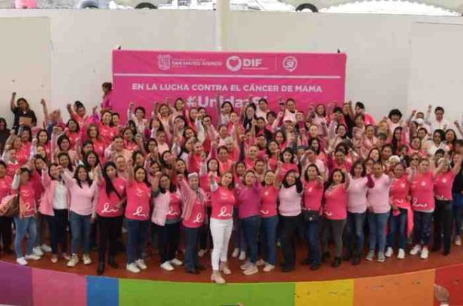 30 mujeres atenquenses, pacientes oncológicas, reciben atención integral con respaldo del gobierno municipal y de la Fundación Cáncer Warriors México.