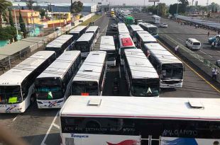 #Video: ¡Precaución! Transportistas bloquean la México-Pachuca; exigen parar extorsiones