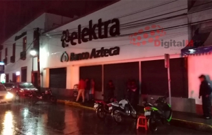 Grupo armado asalta tiendas Elektra y Telcel en Tianguistenco