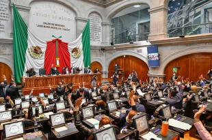 Esta iniciativa promueve reformas a la Ley de Trabajo de los Servidores Públicos del Estado de México y Municipios y prohíbe a los titulares de instituciones públicas, apoderado legal o representante, despedir o coaccionar a una mujer en estado de gravidez.