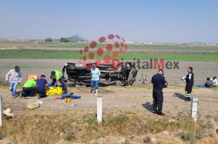 En el percance quedaron involucradas dos camionetas, en San Pedro Tlaltizapan.