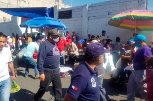 Pese a la emergencia por #COVID-19, instalan tianguis en #SantiagoTianguistenco