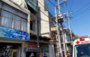 El hombre tocó de manera accidental los cables de energía eléctrica