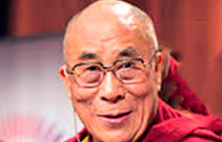 Hospitalizan al Dalai Lama por infección pulmonar